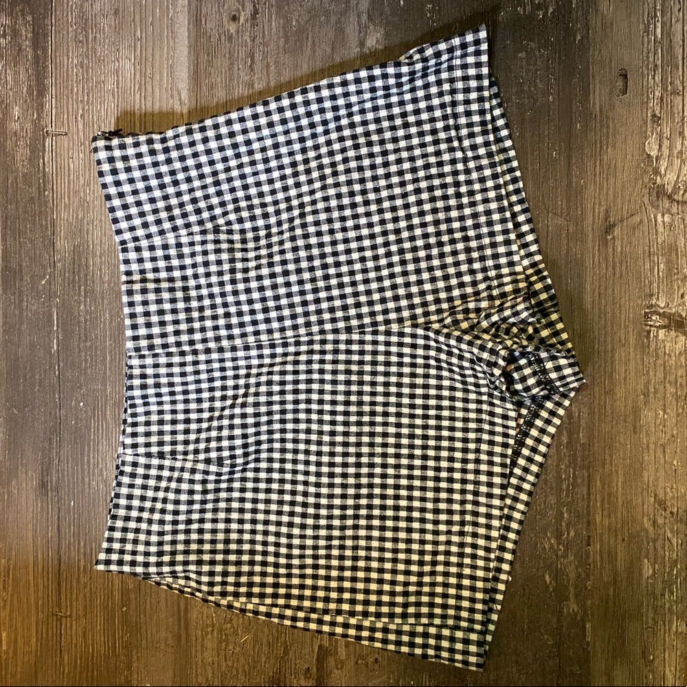 kendall & kylie plaid shorts!!